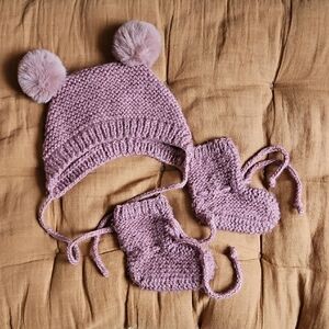Charming Lilac Chunky Knit Hat and Booties Set for Kids